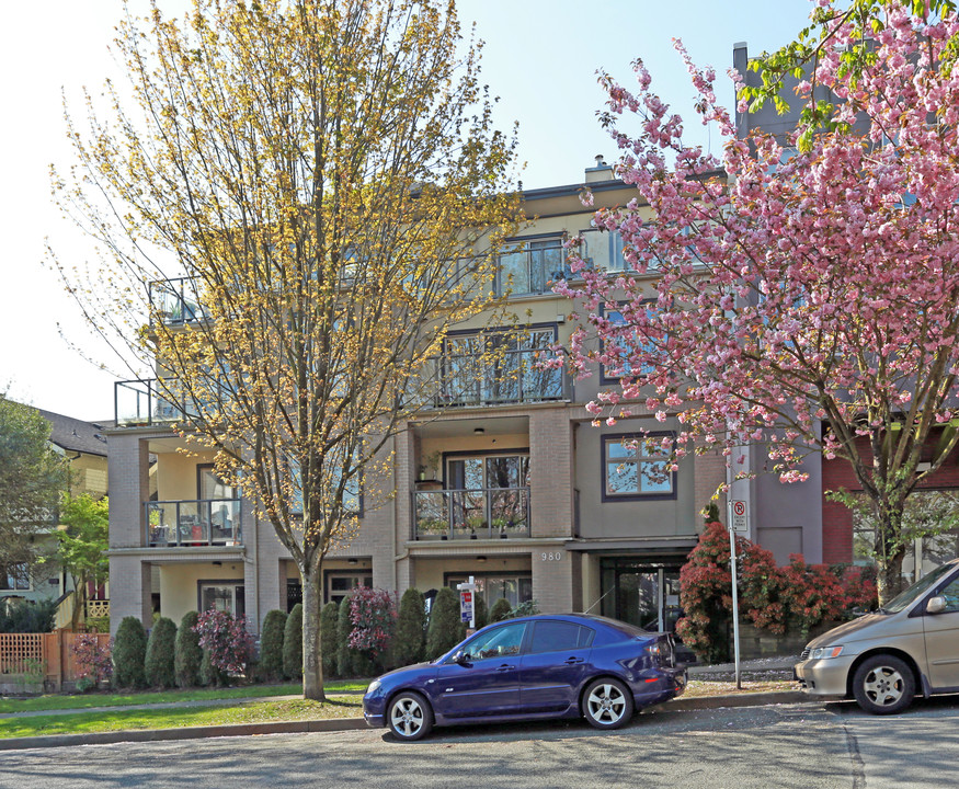 Oak Lane in Vancouver, BC - Building Photo