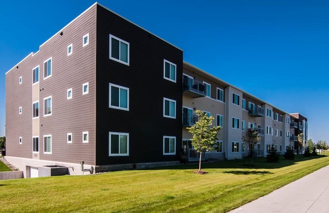 Mallview Apartments in Grand Forks, ND - Foto de edificio - Building Photo