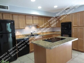 13410 N 41st Pl in Phoenix, AZ - Building Photo - Building Photo