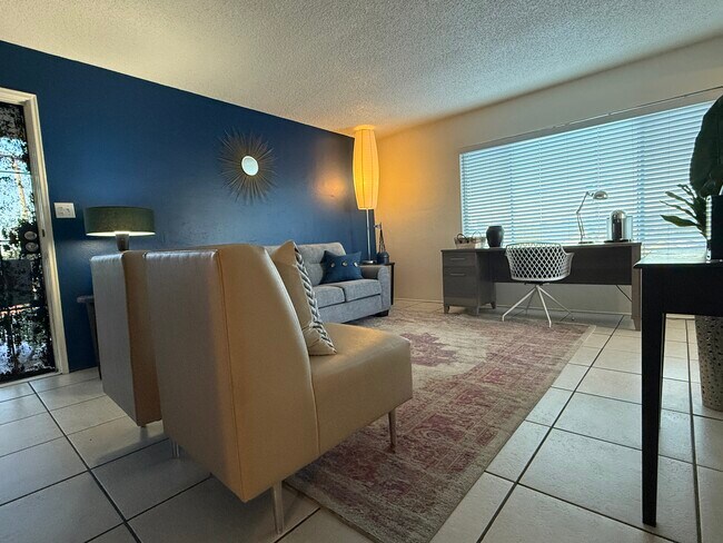 4068 Oakcrest Dr, Unit 4 in San Diego, CA - Building Photo - Building Photo