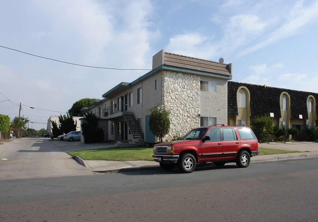 637 10th St in Imperial Beach, CA - Building Photo