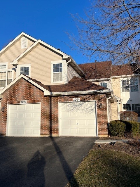 property at 3022 Kentshire Cir