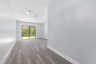 3639 NW 83rd Ln in Sunrise, FL - Building Photo - Building Photo