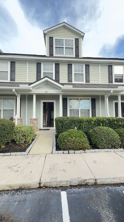 907 Hemingway Cir in Summerville, SC - Building Photo