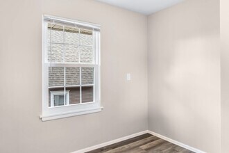 W164N8815 Mill St in Menomonee Falls, WI - Building Photo - Building Photo