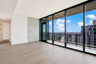 610 Davis St, Unit 4602 in Austin, TX - Building Photo - Building Photo