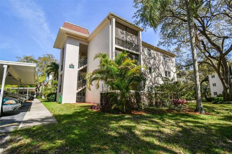 865 Virginia Ct in Dunedin, FL - Building Photo