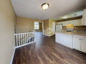 6135 Steve Scarlett Pl in La Vergne, TN - Building Photo - Building Photo