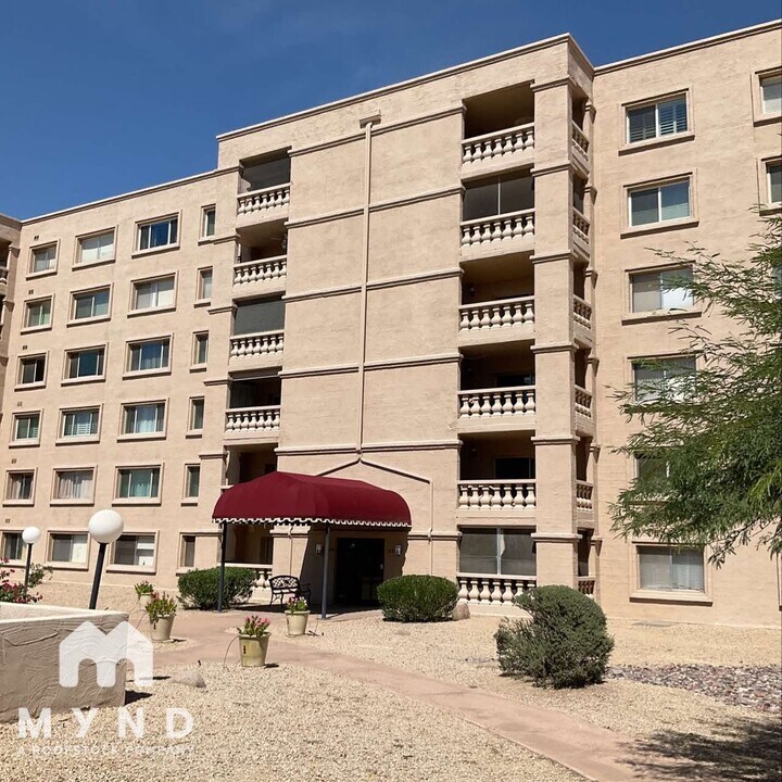 7850 E Camelback Rd in Scottsdale, AZ - Building Photo