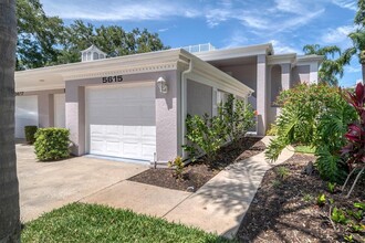 5615 Sheffield Greene Cir in Sarasota, FL - Building Photo - Building Photo