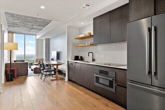 48 East Ave in Austin, TX - Building Photo - Building Photo