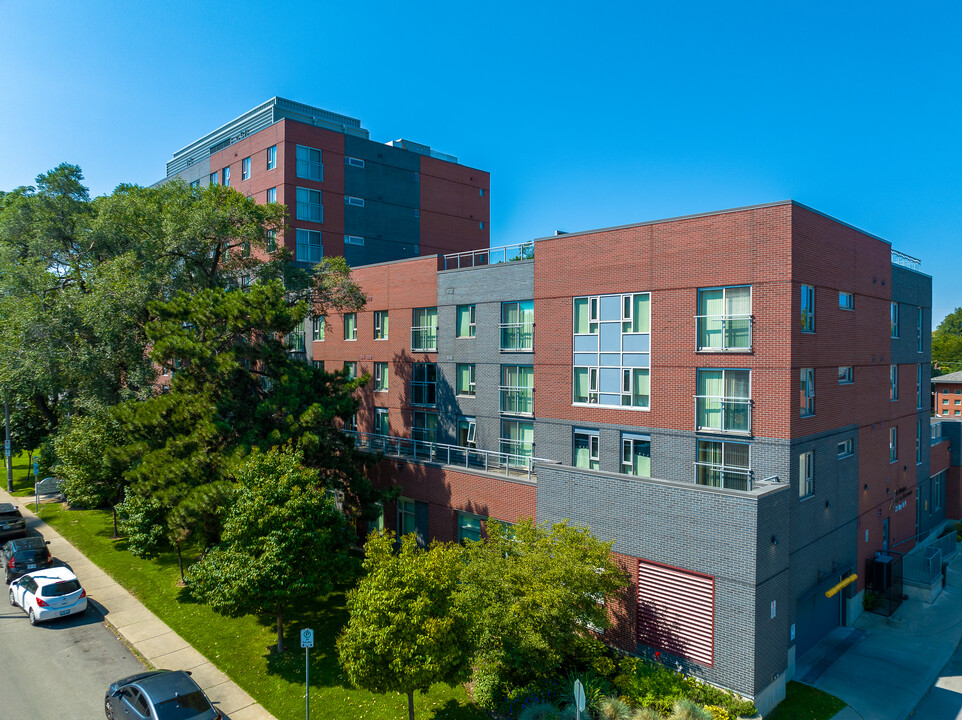 Good Shepherd Bishop Tonnos Seniors Apartment in Hamilton, ON - Building Photo