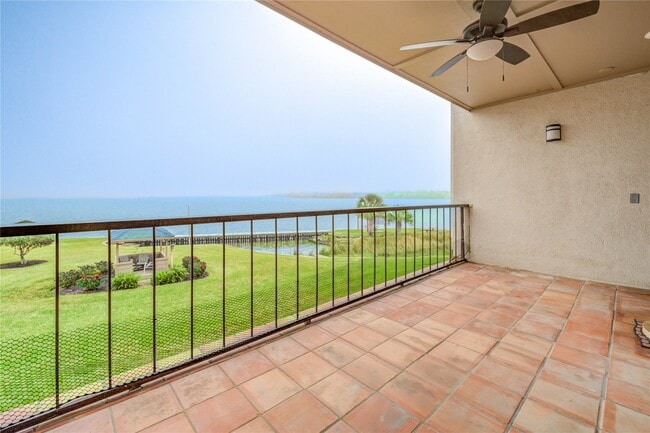 401 Lakeside Ln in Houston, TX - Building Photo - Building Photo