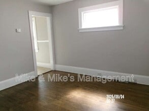 1126 S 56th St in West Allis, WI - Building Photo - Building Photo