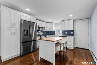 75 Commercial St in Bridgeport, CT - Building Photo - Building Photo