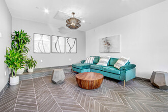 Tujunga55 in North Hollywood, CA - Building Photo - Building Photo