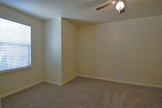 7749 Squirrel Hollow Dr in Georgetown, TX - Building Photo - Building Photo