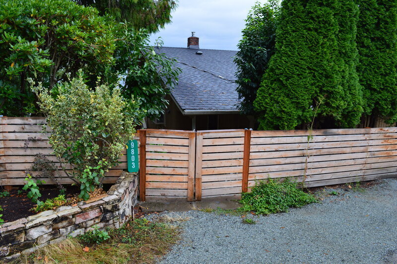 9803 Rainier Ave S in Seattle, WA - Building Photo