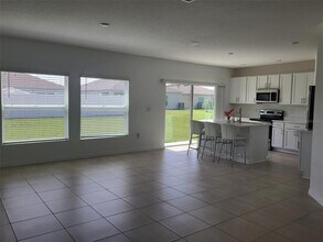 239 Amber Way in Kissimmee, FL - Building Photo - Building Photo