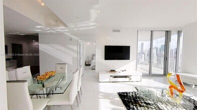 851 NE 1st Ave in Miami, FL - Building Photo - Building Photo