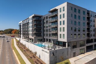 Arcadia Apartments in Huntsville, AL - Building Photo - Building Photo