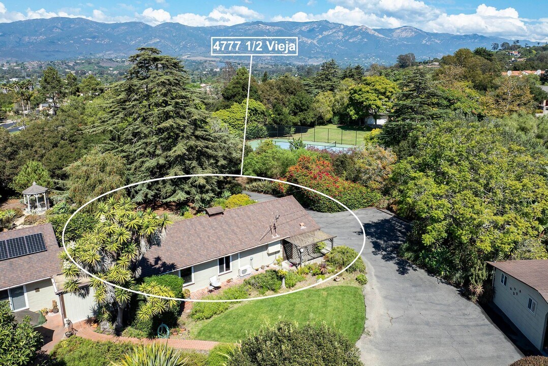 4777 Vieja Dr in Santa Barbara, CA - Building Photo