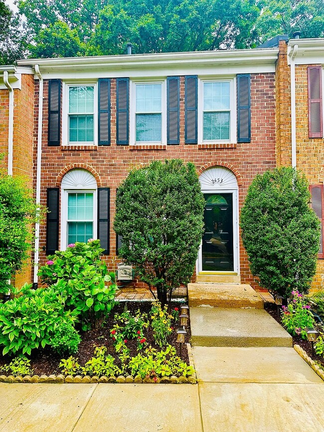 property at 2453 Alsop Ct