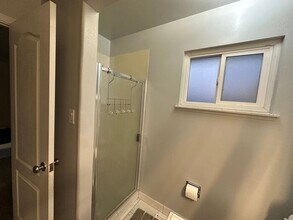 250 Devere Way in Sparks, NV - Building Photo - Building Photo