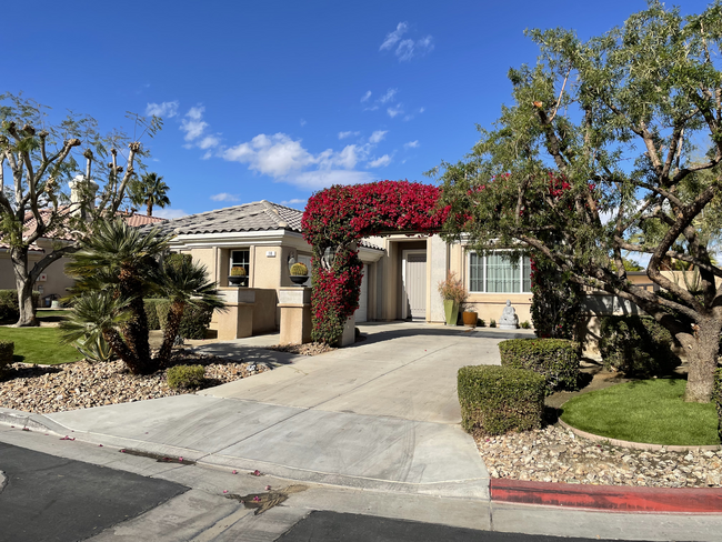 18 Vista Mirage Way