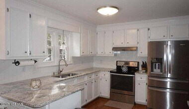 4500 Treetops Cir in Winterville, NC - Building Photo - Building Photo