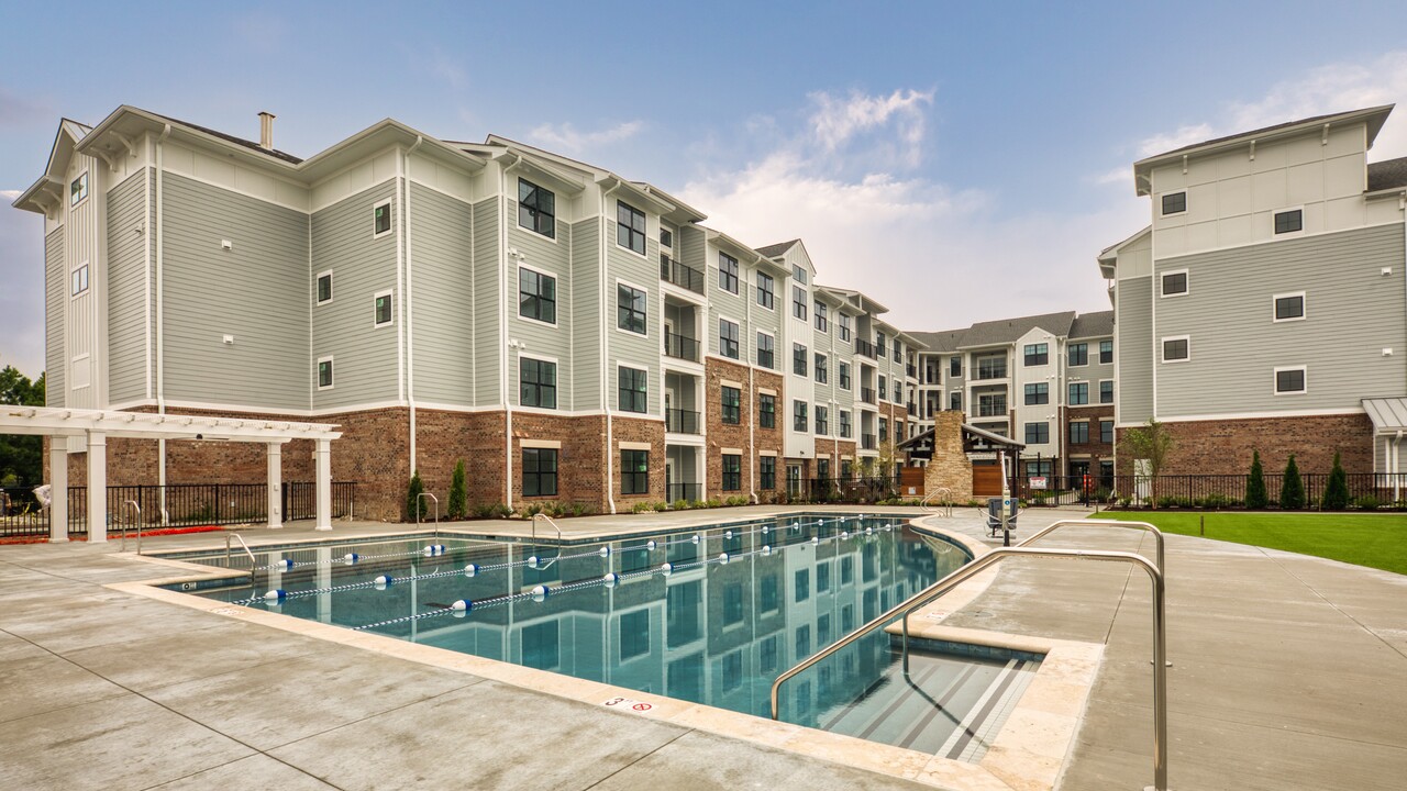 Allure at Edinburgh in Chesapeake, VA - Building Photo