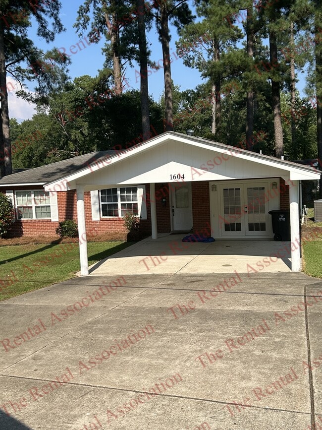 property at 1604 Rosemont St