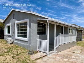 200 N Cleveland Ave in Bisbee, AZ - Building Photo