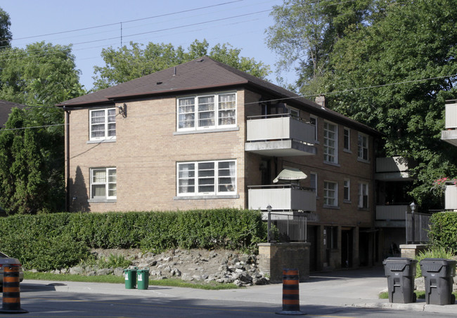 976-978 Avenue Rd in Toronto, ON - Building Photo - Building Photo