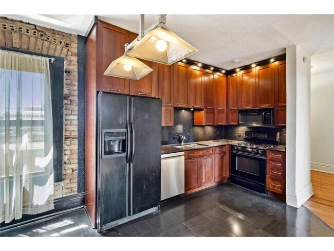 11 S 12th St in Minneapolis, MN - Building Photo - Building Photo