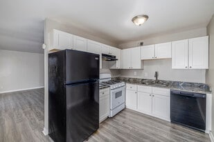 Windham Hills in Petersburg, VA - Building Photo