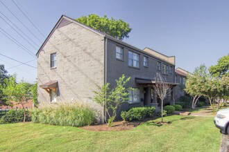 2901 Blair Blvd in Nashville, TN - Foto de edificio - Building Photo