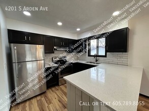 4201 S Arden Ave in Sioux Falls, SD - Building Photo - Building Photo