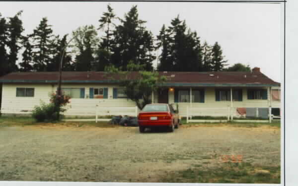 324 Birch St in Milton, WA - Foto de edificio - Building Photo
