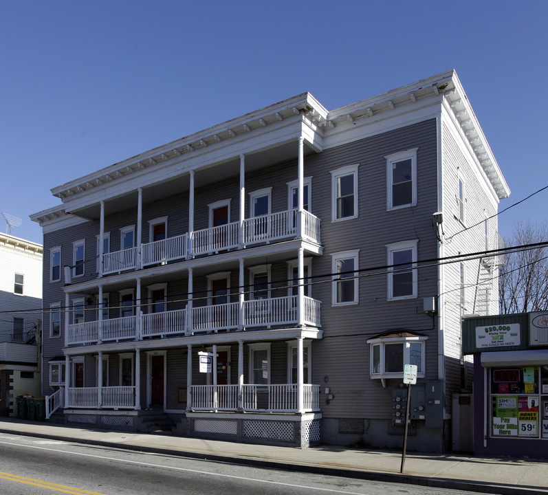 1055-1059 Social St in Woonsocket, RI - Building Photo