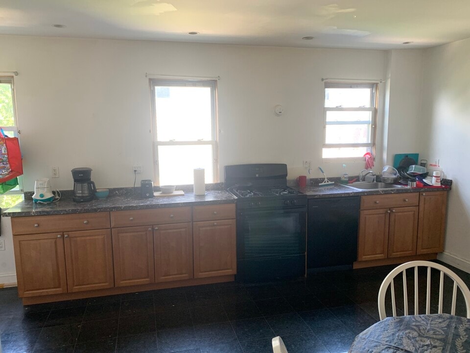 4 Nottinghill Rd, Unit 1 in Boston, MA - Building Photo