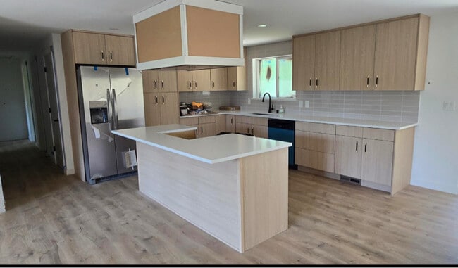 property at 10964 SE 284th St