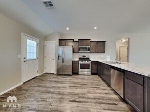 8717 E 161st Pl S in Bixby, OK - Foto de edificio - Building Photo