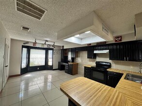 507 Salem Dr in Arlington, TX - Building Photo - Building Photo