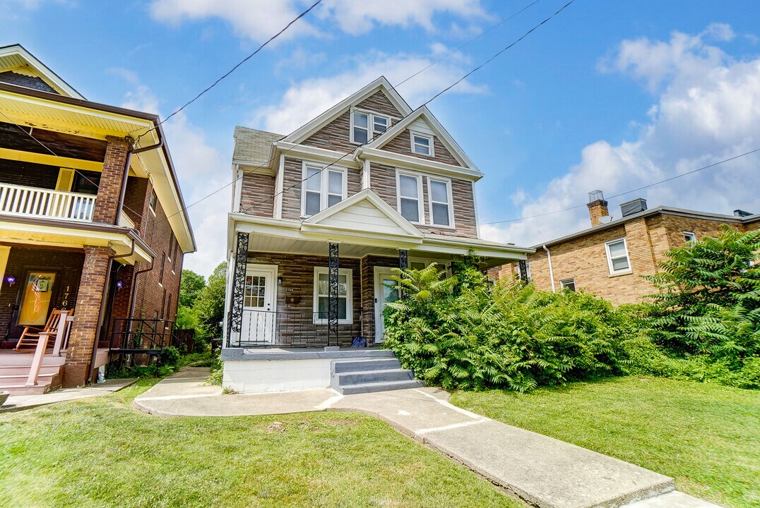 1768 Williams Ave in Cincinnati, OH - Foto de edificio
