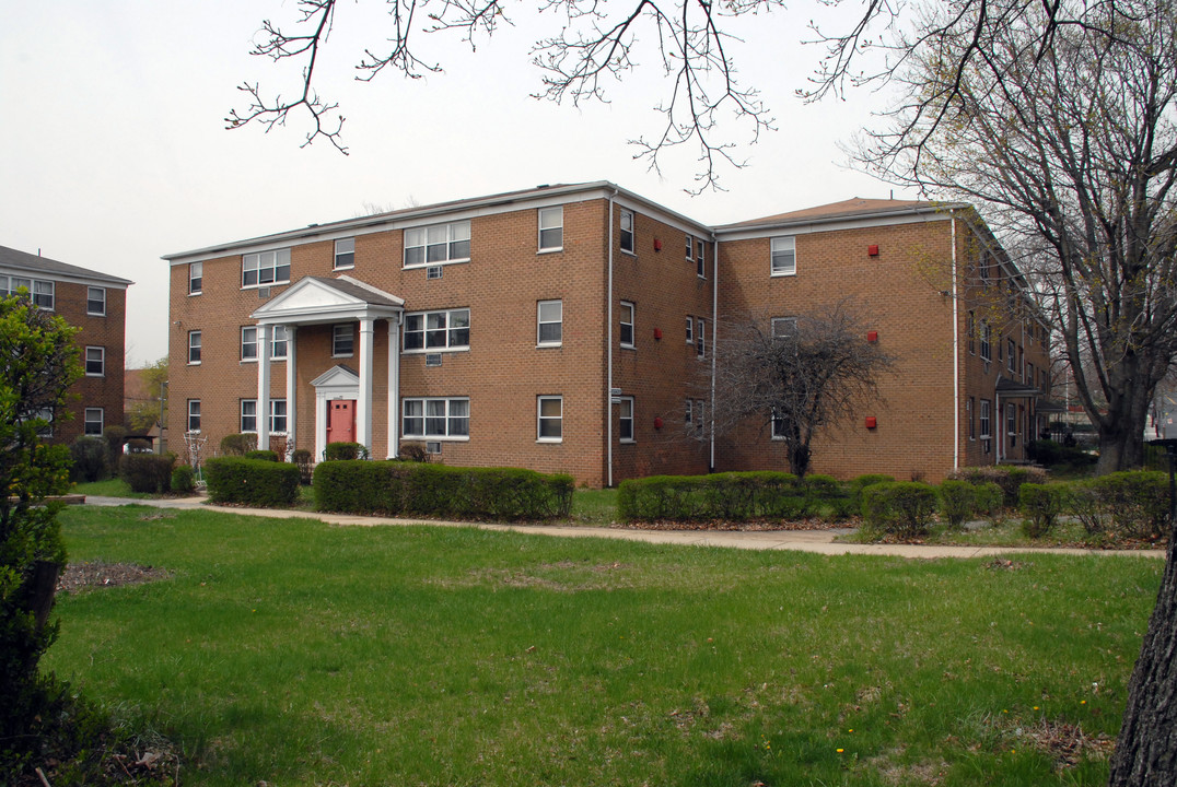 High Park Terrace in Newark, NJ - Building Photo