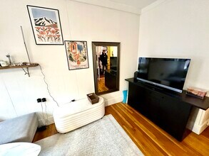 90A W Cedar St in Boston, MA - Building Photo - Building Photo