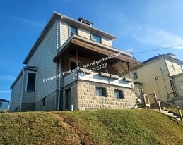 309 Bessemer Ave in Lyndora, PA - Building Photo