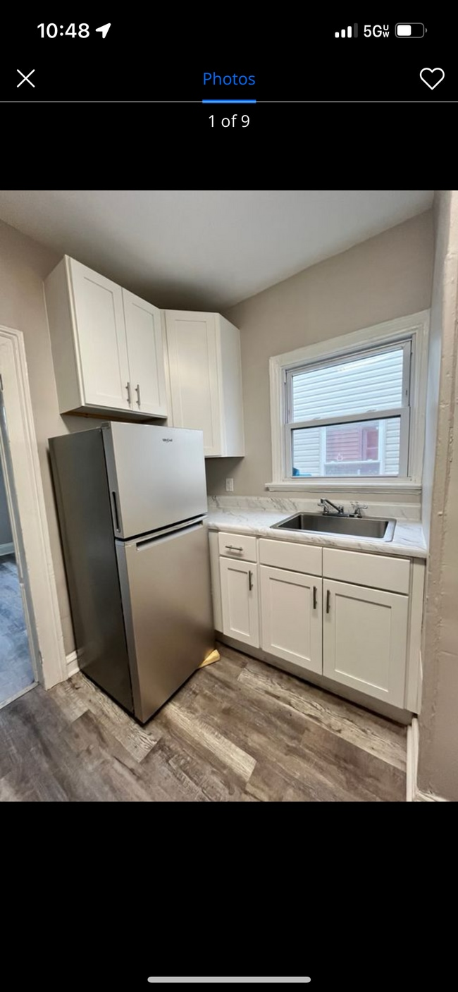 6 Jordan Ave, Unit 4