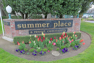 Summer Place in Fresno, CA - Building Photo - Building Photo